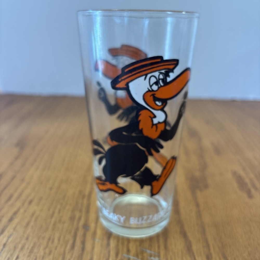 Vintage 1973 BEAKY BUZZARD Pepsi Collector Series Warner Bros Looney Tunes Glass